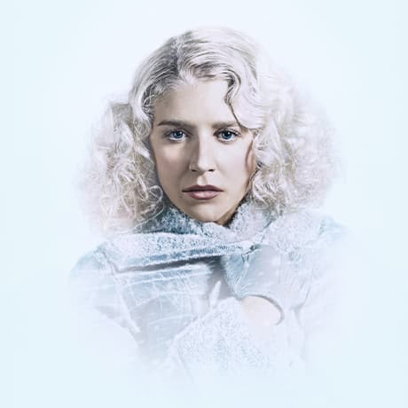 Julia Schlaepfer as Alexandra