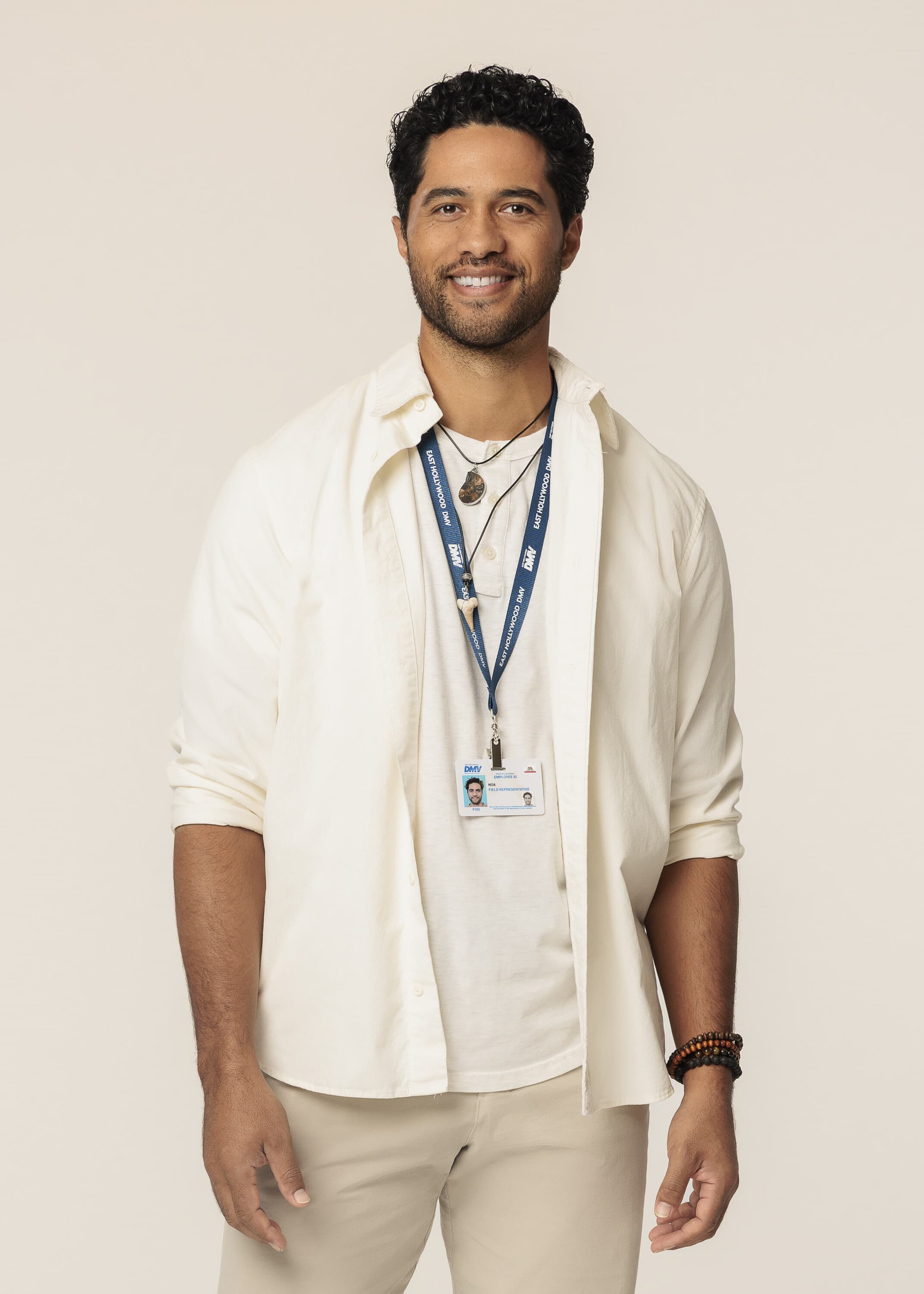 Alex Tarrant as Noa in DMV