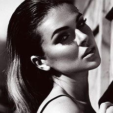 Serinda Swan