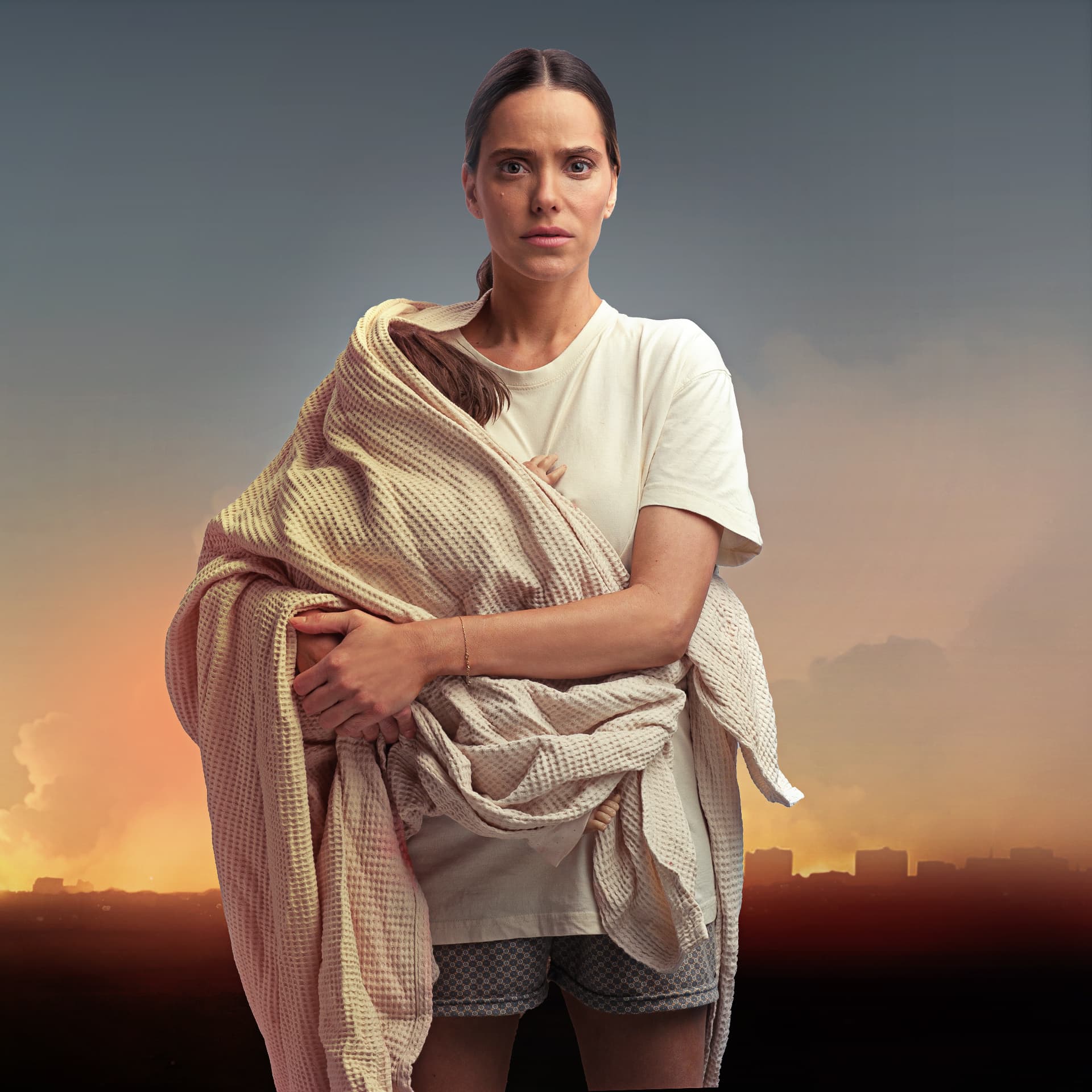 Rotem Sela as Bat Sheva in Red Alert